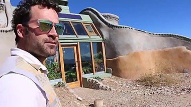 Tiny House Is For Off Grid Survivalists!