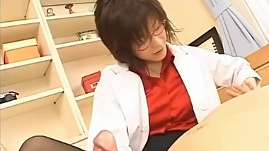Kasumi Uehara kinky doctor strokes penis